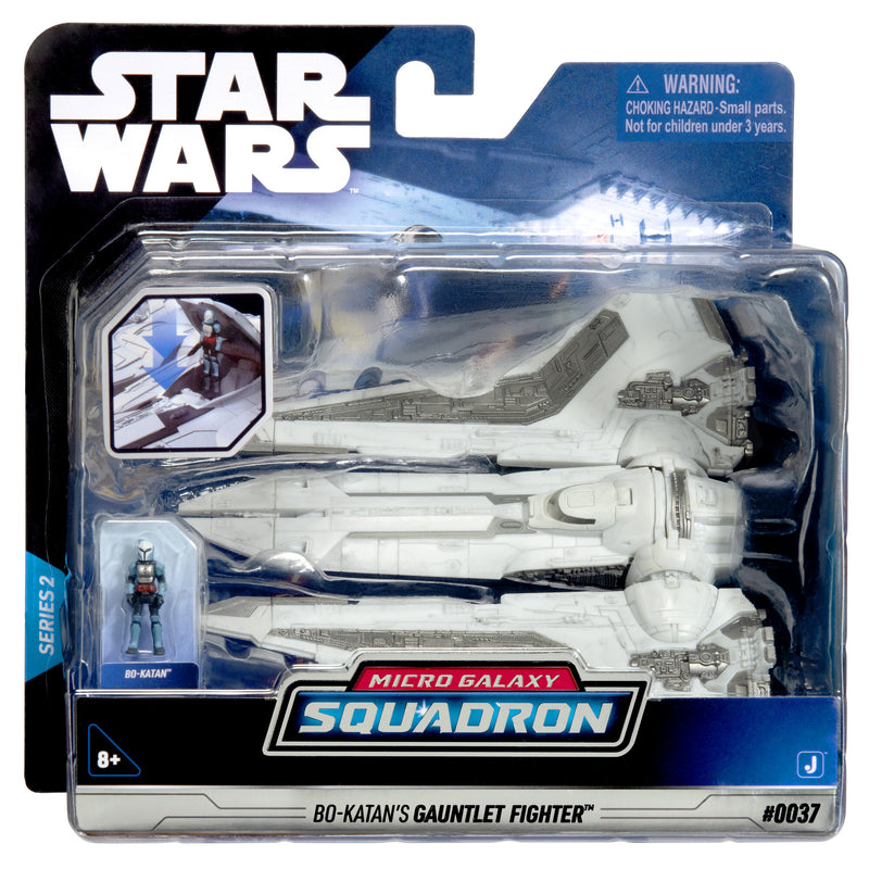 Star Wars - Csillagok háborúja 13 cm-es jármű figurával - Manadalorian Starfighter + Bo Katan